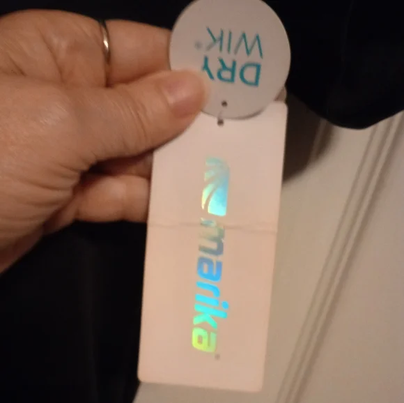 Marika Top - Picture 10 of 11